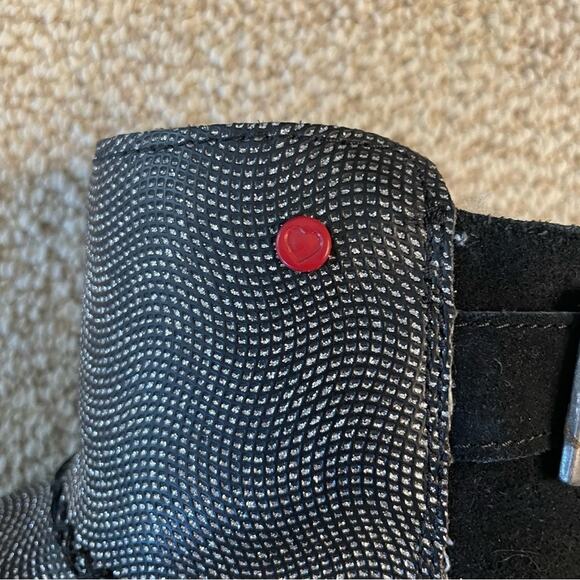 Ugg Girls JI Heart Ivy Short Mini Boots Suede Metallic Zip sz 4 Black 1010362 - Picture 8 of 17